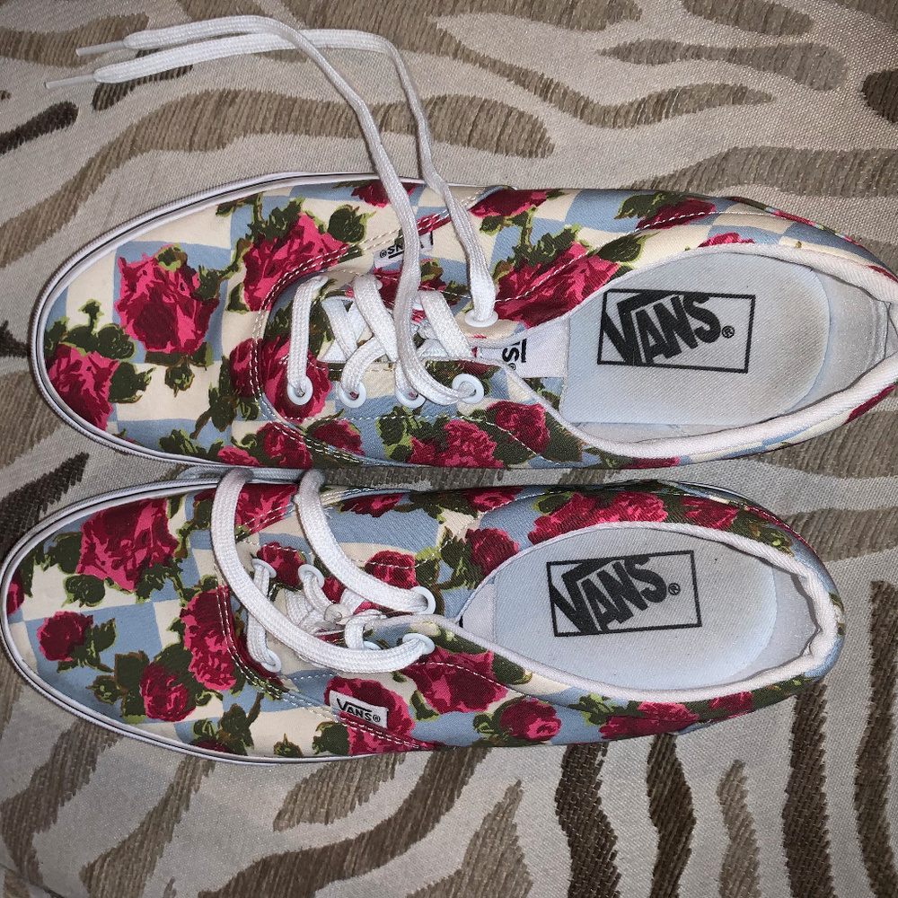 Floral/Checkered Womans Vans *sold out*